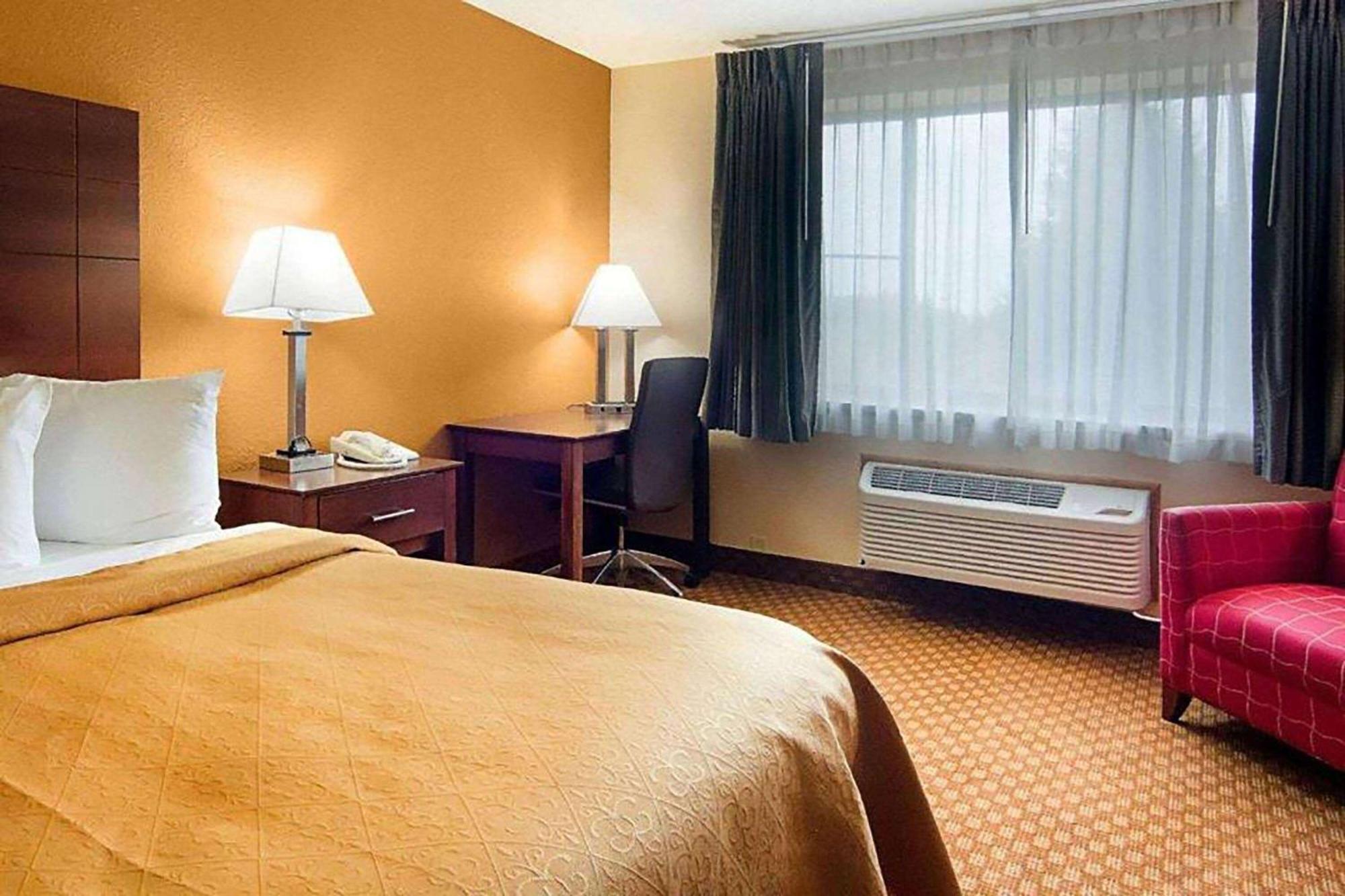 Super 8 By Wyndham Sturtevant Racine Eksteriør bilde